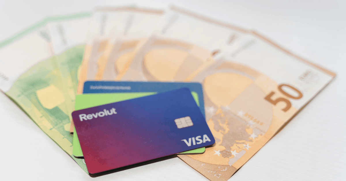 Банковские карты для мигрантов в Испании: что выбрать новичку