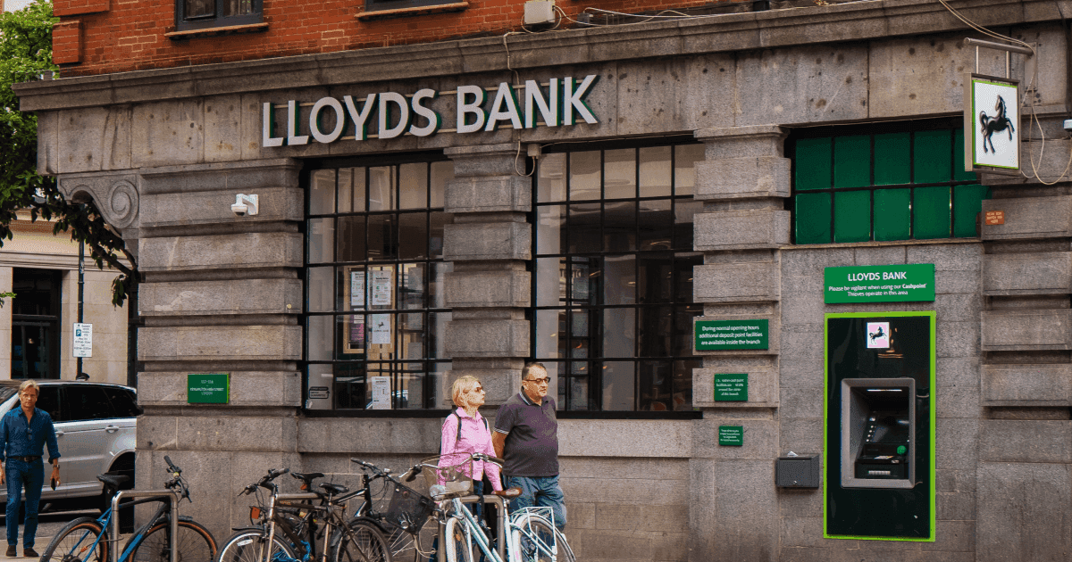 Buyuk Britaniya bankida hisob ochish: qanday ochiladi | Profee
